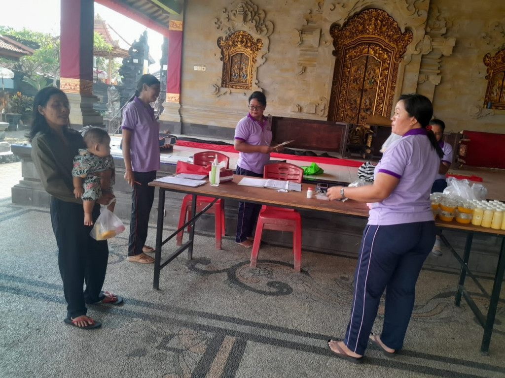 Posyandu Desa Banyubiru Rutin Lakukan Pemeriksaan Balita